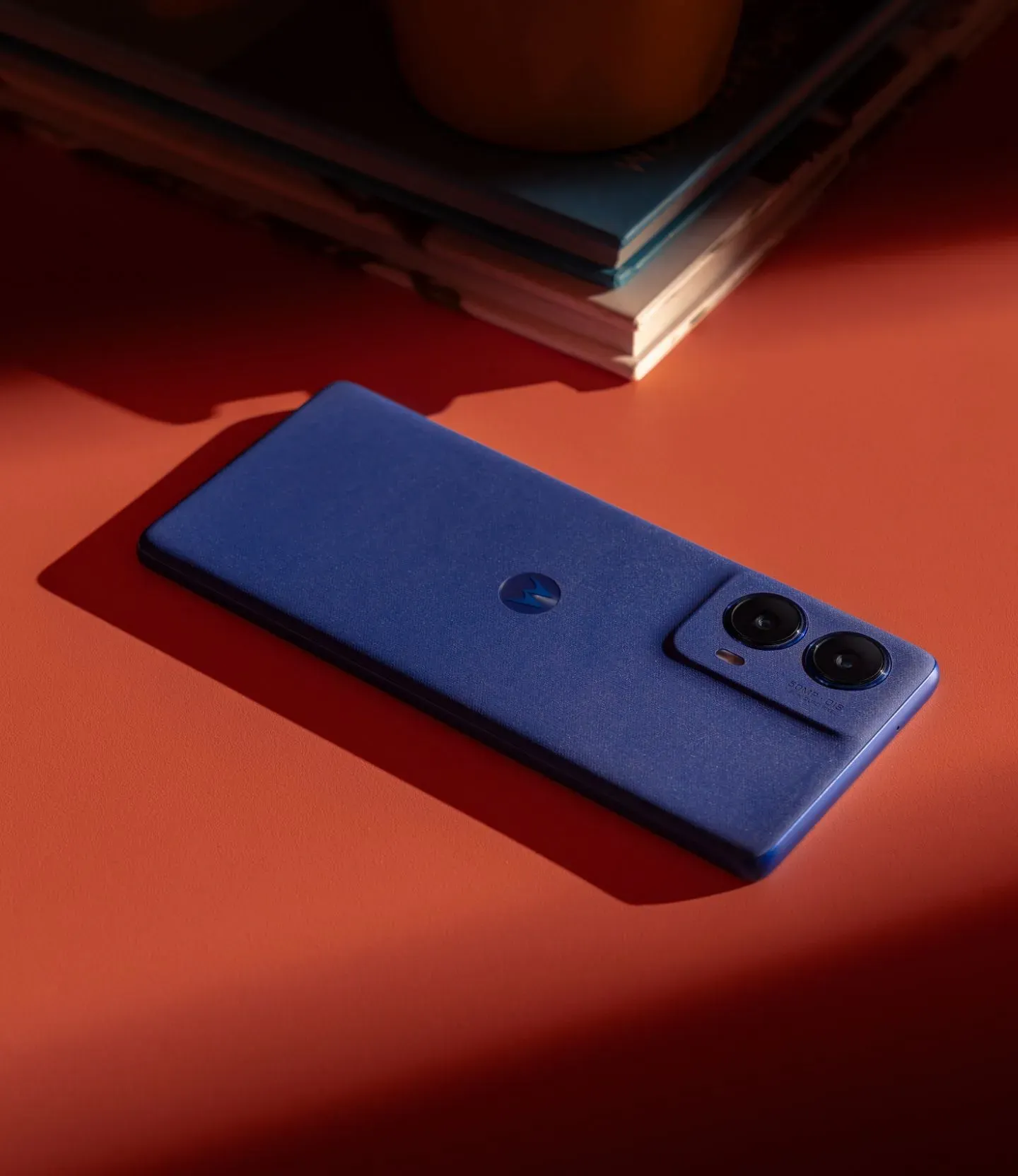 Moto g85 5g: Pantalla curva Snapdragon 6s Gen Motorola Uruguay